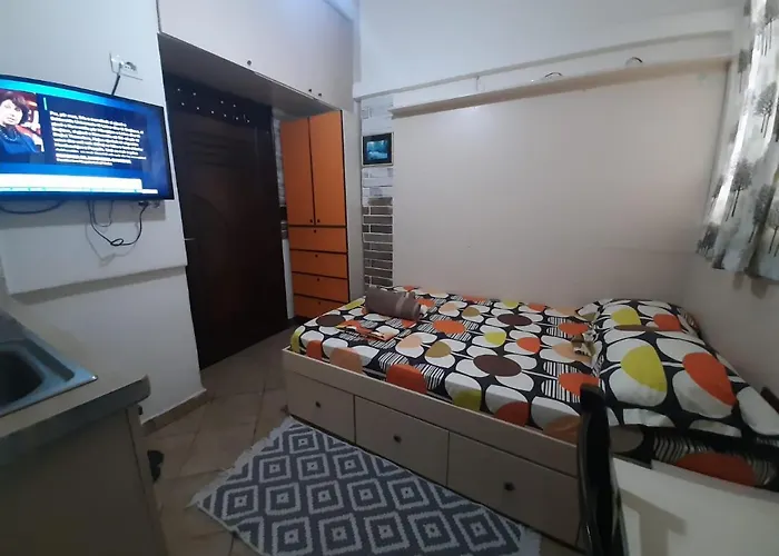 1-8 Lovely Quite Appartament Apartmán Tirana