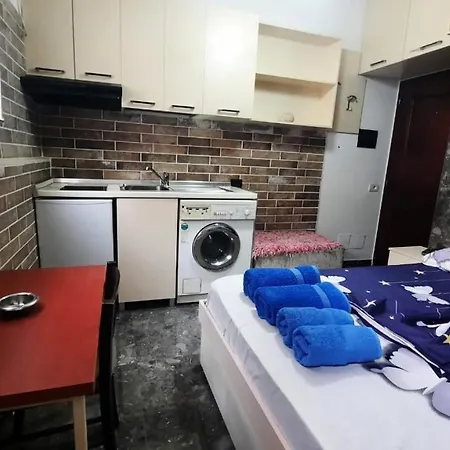 Daire 1-8 Lovely Quite Appartament *