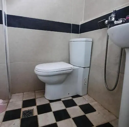 Daire 1-8 Lovely Quite Appartament Tiran