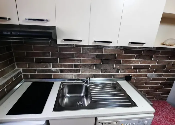 1-8 Lovely Quite Appartament Tiran